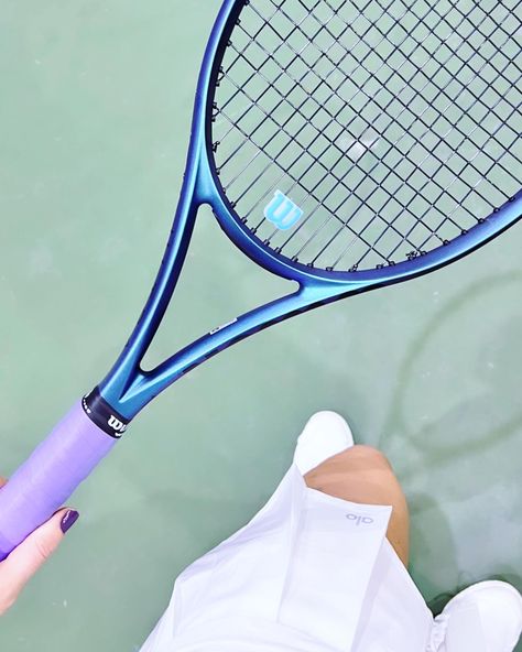 #tennis #sportlife #wilson #aloyoga Tennis Racket Aesthetic, Challengers Poster, Wilson Racket, Mode Tennis, Tennis Fitness, Wilson Tennis, Tennis Girl, Tennis Aesthetic, Tennis Life