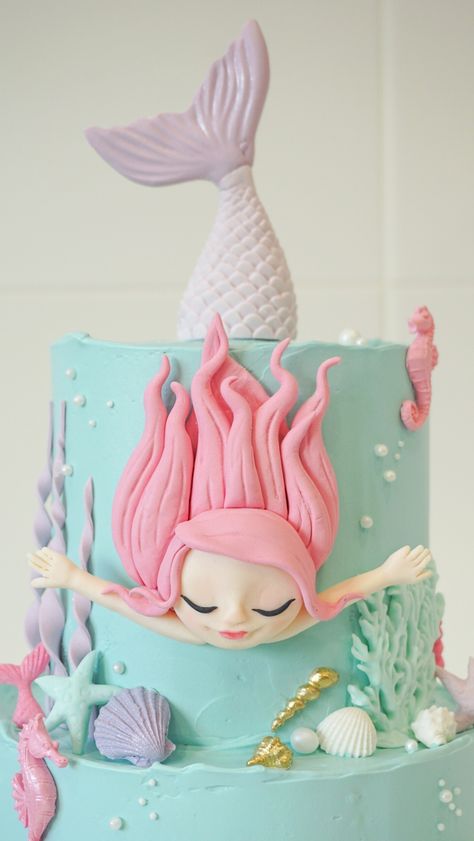 Mermaid Party Cupcakes, Under The Sea Mermaid Cake, Birthday Cake Mermaid Theme, Mermaid Cake Ideas Birthdays, Birthday Cake Mermaid, Pastel Mermaid Cake, Mermaid And Unicorn Cake, Mermaid Birthday Cakes For Kids, Simple Mermaid Cake