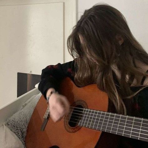 Acoustic Guitar, Short Videos, Long Hair, A Woman, Guitar, Mirror, Hair