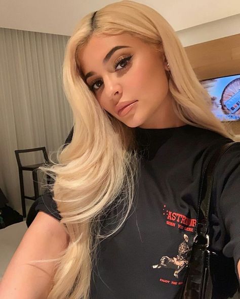 King Kylie 2016, Kylie Jenner Icons, Kylie Jenner Blonde, Stile Kylie Jenner, Kylie Hair, Kylie Jenner Selfies, Looks Kylie Jenner, Kylie Makeup, Estilo Kylie Jenner