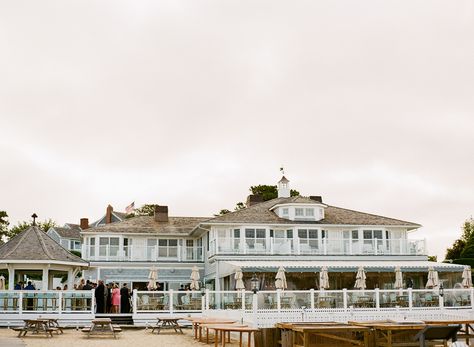 Chatham Bars Inn wedding cost and other wedding venue details for this beachside resort Arizona Spa, Chatham Bars Inn Wedding, Chatham Massachusetts, England Houses, Massachusetts Wedding Venues, Chatham Bars Inn, Romantic Wedding Venue, Arizona Wedding Venues, New England Wedding