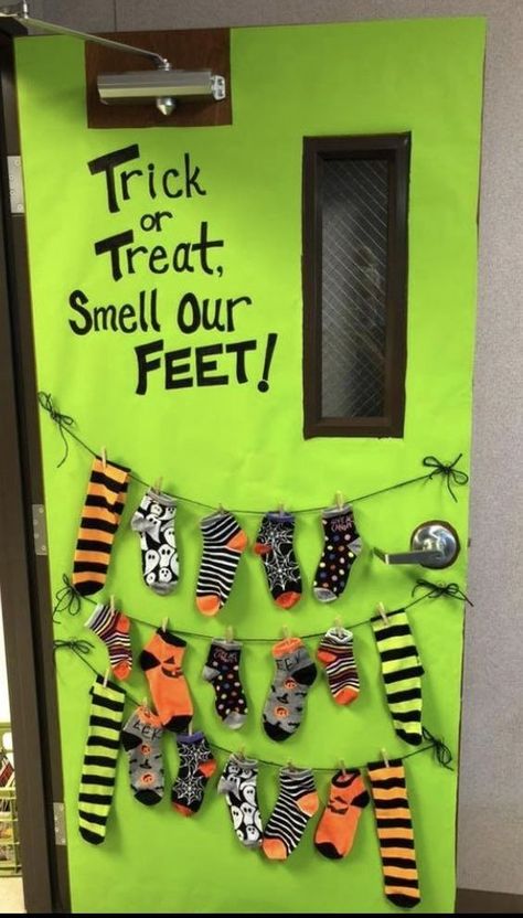 Trick Or Treat Smell Our Feet Door, Elementary Classroom Halloween Party Ideas, Preschool Quick Crafts, Trick Or Treat Door Decorations, Summertime Classroom Door Ideas, Trick Or Treat Smell My Feet Door, School Lunchroom Decorations, August Door Ideas For Daycare, Autumn Door Decorations Classroom