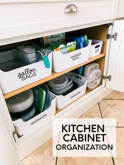 Organize Kitchen Cabinets, Cabinet Organization Ideas, Tupperware Organizing, Kitchen Cabinet Organization Ideas, Cocina Diy, Organize Kitchen, Plywood Cabinets, New Kitchen Cabinets, Diy Kitchen Decor