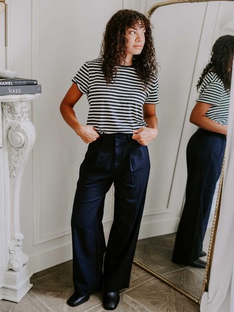 15 Style Tips to Make Old Outfits Feel New Again - MY CHIC OBSESSION Navy Blue Pants Outfit, Timeless Wardrobe Essentials, Blue Pants Outfit, Semi Casual Outfit, My Chic Obsession, Casual Denim Shirt, Old Outfits, Fashion Capsule Wardrobe, Navy Blue Pants