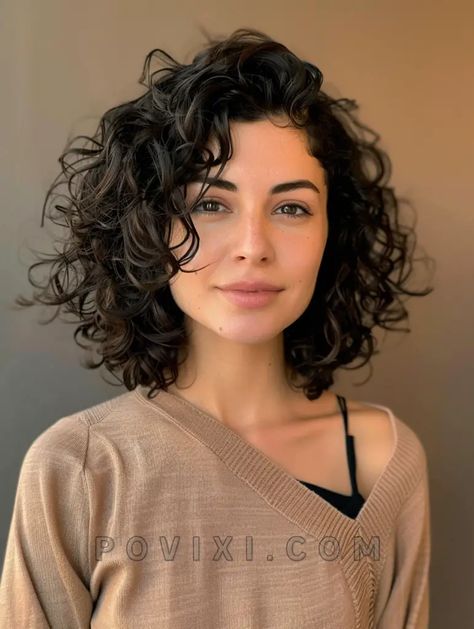 Curly Bob Side Bangs, Chic Curly Bob, Short Layered Curly Haircuts Messy Bob, Side Part Short Curly Hair, Short Curly Haircuts Oval Face, Bob Permed Hairstyles, Perm Bob Hairstyles, Curly Haircut Oval Face, Naturally Curly Bob Haircut