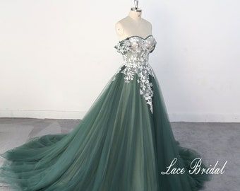 Wedding Dress With Green Accent, Wedding Dress With Green, Prom Dress Sage Green, Dark Green Ball Gown, Green Ball Gown, Delicate Dress, Floral Evening Dresses, Dreamy Wedding Dress, Tulle Wedding Gown