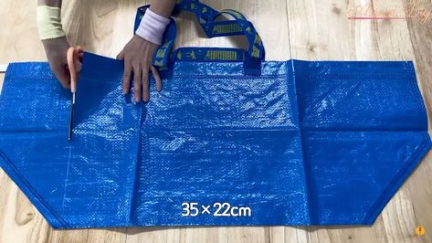 You’ve Never Seen an IKEA Bag Quite Like This | Upstyle Ikea Bag Pattern, Ikea Bags, Ikea Bag, Reuse Ideas, Ikea Shopping, Ikea Ideas, Origami Bag, Feed Bags, Cute Purse