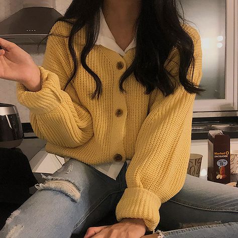 Cardigan Outfit Korean, Sweater Outfits Korean, Yellow Cardigan Outfits, Yellow Sweater Outfit, Cardigan Outfit Aesthetic, Winter Cardigan Outfit, Yellow Dress Outfit, Winter Sweater Outfits, Winter Outfits Aesthetic