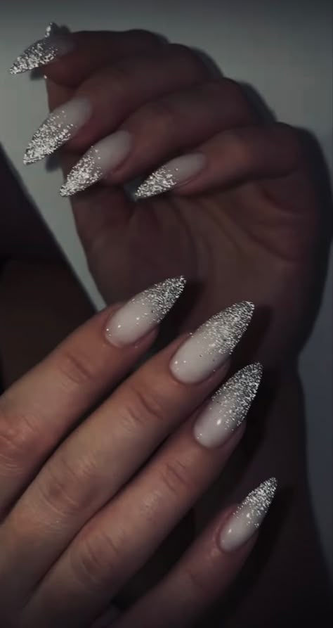 Silver Nails New Years, White Nails Silver Tips, Silver Almond Shaped Nails, Silver Nails Almond Shape, Silver Almond Acrylic Nails, White Nails Sparkle, Sliver Nails Ideas, Nail Kuromi, Silver Nails Almond