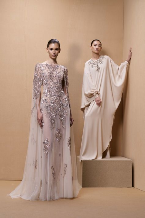 Zuhair Murad Resort 2025 Ready-to-Wear Collection [PHOTOS] Zuhair Murad Resort, Resort 2025, Zuhair Murad Haute Couture, Moda Outfit, 2025 Fashion, Goddess Dress, White Gowns, Zuhair Murad, Black Gown