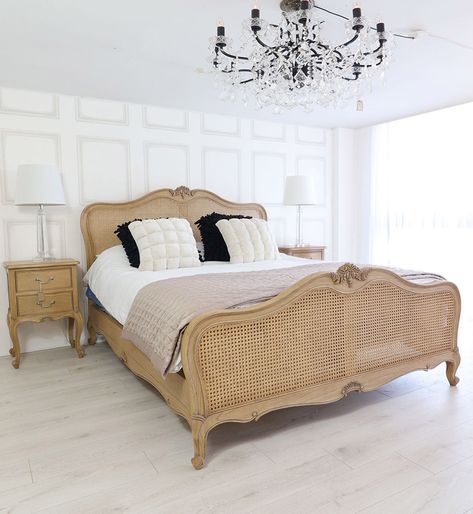 Rattan Bedroom, French Style Home, Shabby Chic Bedroom Furniture, Chic Natural, Rattan Bed, French Bed, Closet Room, House Bedrooms, Ideas Hogar