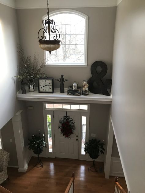 Home remodel ideas Ledge Decorating Ideas Living Room, High Shelf Decorating, High Ledge Decorating Ideas, Ledge Decorating Ideas, Alcove Decor, Above Door Decor, Foyer Decor Entryway, Window Ledge Decor, Ledge Decor