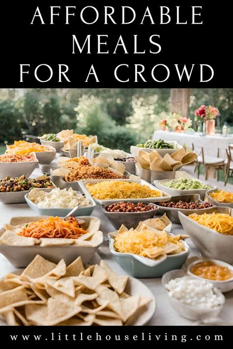 Are you having a large group of people or a get-together at your home soon? Here are some affordable meals for large groups! Dinner For Group, Meals For Large Groups, Meals For A Crowd, Affordable Meals, Group Dinner, Large Group Of People, Large Group Meals, Large Family Meals, Vacation Meals