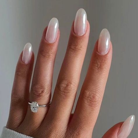 Hailey Bieber Glazed Donut Nails, Translucent Nails, You Are So Cute, Glazed Donut Nails, Donut Nails, Birthday Nail Designs, Unghie Sfumate, Kutek Disney, Geometric Nail Art