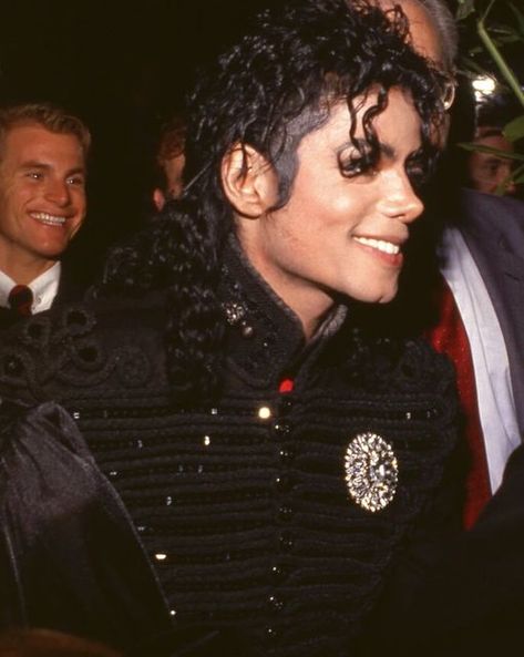 The Entertainer, Beverly Hilton Hotel, Beverly Hilton, January 27, Hilton Hotel, Michael Jackson, Beverly Hills