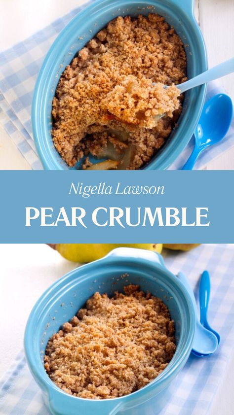 Nigella Pear Crumble Pears Recipes Easy, Recipes With Pears, Pear Ideas, Pear Crumble Recipe, Spiced Pears, Caramel Crumble, Apple Tarte, Pecan Crumble, Nigella Lawson Recipes