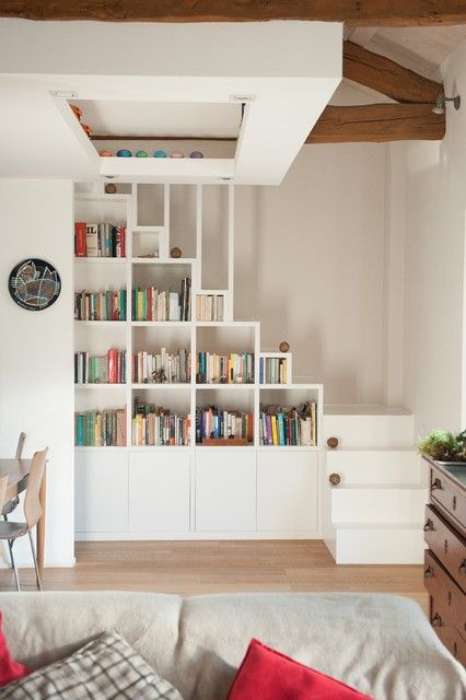 Scandinavian Staircase, Loft Kitchens, Stair Bookshelf, Loft Stairs, Attic Stairs, Understairs Storage, Stair Storage, House Stairs, Staircase Design