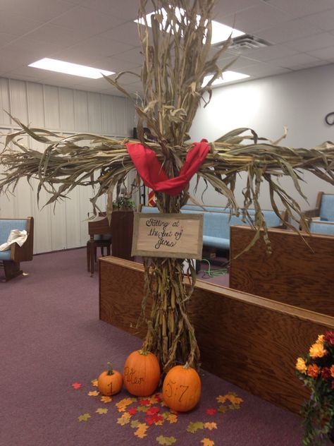 Here's and idea to decorate for fall using fodder shocks.. I was inspired  by God one day to use fodder shocks to make a cross for our ladies fall meeting at our church Fall Festival Ideas, Church Harvest Festival, Fall Festival Party, Fall Festival Decorations, Church Halloween, Fall Festival Games, Fall Harvest Party, Christian Halloween, Fall Carnival