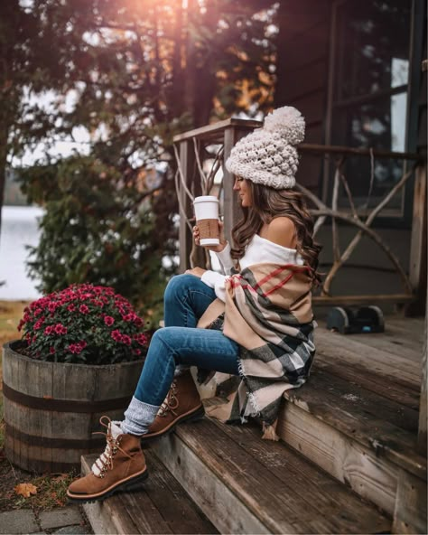 Warm Hiking Outfit, Caitlin Covington, Warm Fall Outfits, Winter Photoshoot, Cold Weather Fashion, Ținută Casual, Cute Fall Outfits, Foto Inspiration, Fall Fashion Outfits