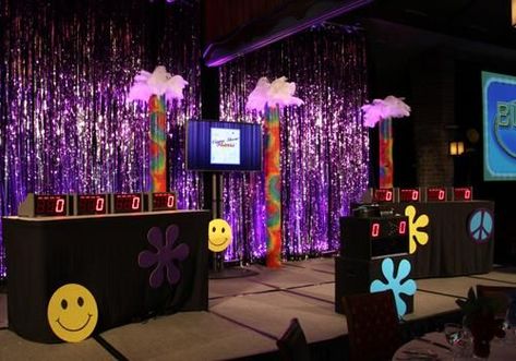 Game Show Set, Kids Ministry Rooms, Stand Up Show, Game Shows, Mom Party, Company Party, Team Building Events, Office Christmas Decorations, Office Christmas