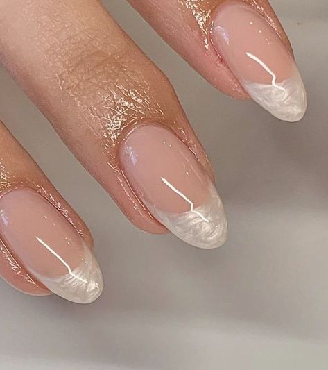 Unghie Sfumate, Milky Nails, Nagellack Trends, Pearl Nails, Soft Nails, Nagel Inspo, Neutral Nails, Girls Nails, Prom Nails