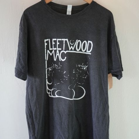 Fleetwood Mac Tshirt, Stevie Nicks T Shirt, Fleetwood Mac Shirt, Stevie Nicks, Fleetwood Mac, It Takes, Vintage Shirts, Shirt Color, Everyday Look