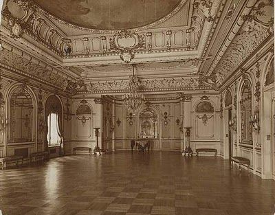 Townsend Mansion DC ballroom Dark Academia Mansion, Black Mansion, Ballroom Aesthetic, Gothic Victorian House, Vintage Mansion, Old Money House, Embassy Row, Old Mansion, Old Manor