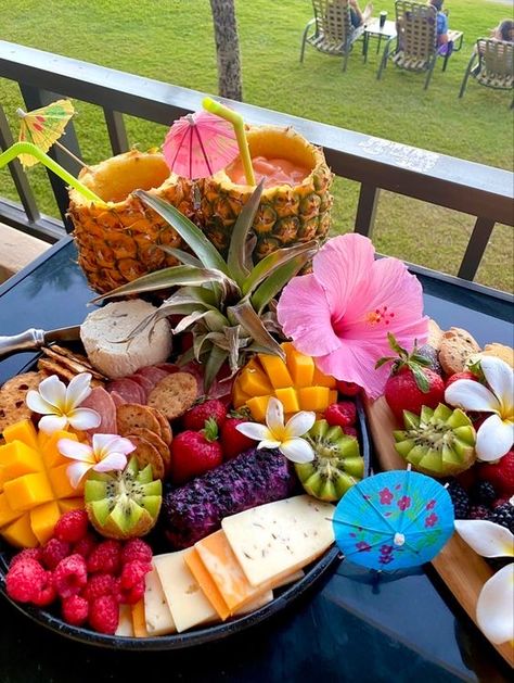 Flamingo Party Food, Tropical Party Foods, Tropical Snacks, Tropical Decorations, Hula Dancing, Party Concept, Pool Party Food, Hawaiian Party Theme, Hawaiian Music