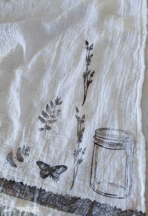 Stamp Tea Towel Diy, Tea Towel Printing Diy, Fabric Marker Tea Towel, Stamping Tea Towels Diy, Printing On Tea Towels Diy, Handmade Dish Towels, How To Make Tea Towels Diy, Making Tea Towels, Fall Tea Towels Diy