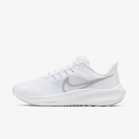 White Nike Training Shoes, Nike Gym Shoes Women, Neutral Running Shoes Woman, Nike Pegasus 39, Cute Running Shoes, Nike Gym Shoes, Nike Air Zoom Pegasus 39, Teacher Vibes, Tenis Nike Air