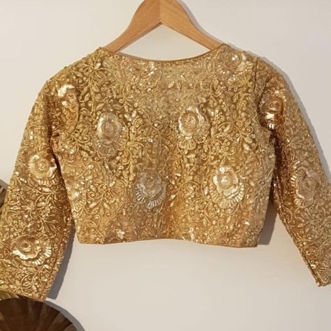 Sequins Gold Blouse with Rose pattern Western Sari, Sequence Blouse, Indian Wedding Lehenga, Embroidery Blouses, Wedding Party Outfits, Dress Neck, Sequin Blouse, Gold Blouse, Dress Neck Designs