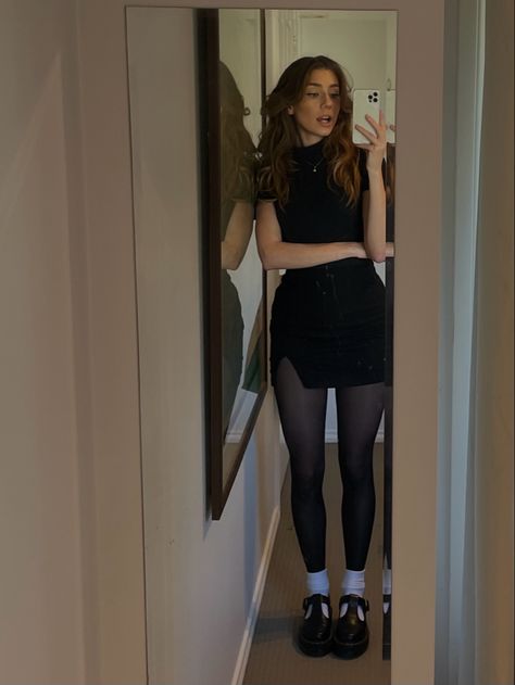 Platform Mary Janes Outfit, Outfits With Mary Janes, Fall Mini Skirt Outfit, Jane Outfits, Platform Shoes Outfit, Mary Jane Outfit, Mary Janes Outfit, Mary Jane Shoes Outfit, Platform Outfit