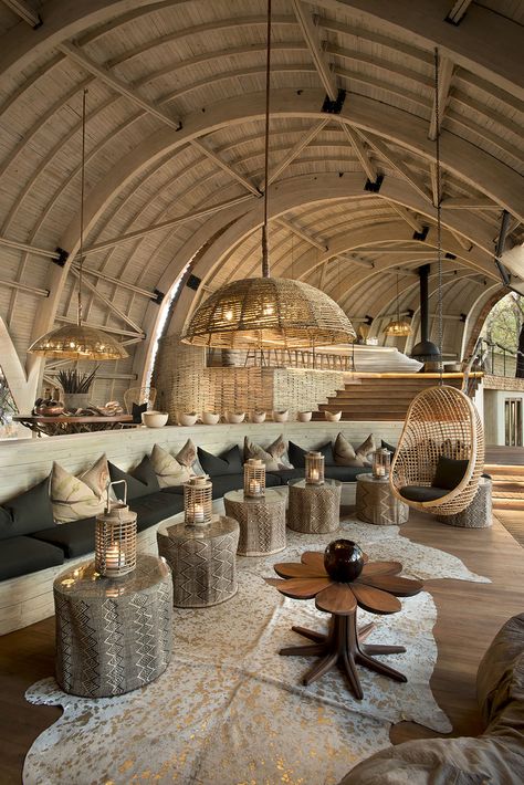 andBeyond - Sandibe - Okavango Safari Lodge, Botswana — Fox Browne Creative Luxury Safari Lodge, Desain Pantry, African Interior, Apartment Luxury, Restaurant Seating, Casa Country, Safari Lodge, African Decor, Outdoor Restaurant