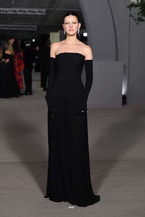 Red Carpet Dresses Elegant, Celebrity Black Dress, Academy Museum Gala, Black Dress Red Carpet, Black Tie Dress Code, Academy Museum, Hollywood Red Carpet, Gala Outfit, Black Tie Gala