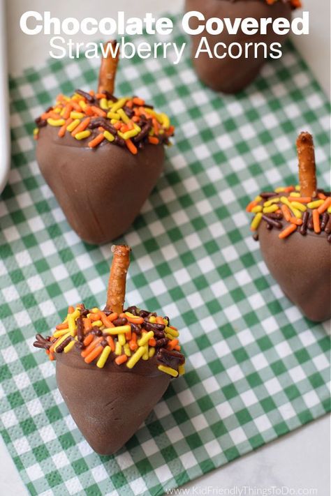 Fun Fall Treats, Thanksgiving Food Crafts, Thanksgiving Sweets, Thanksgiving Chocolates, Turkey Treats, Fun Thanksgiving Desserts, Thanksgiving Snacks, Thanksgiving Desserts Easy, Chocolate Apples