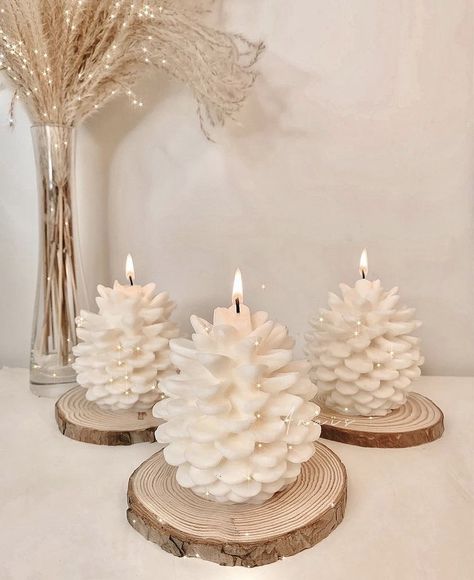 Creation Bougie, Christmas Home Decor Ideas, Homemade Scented Candles, Candles Photography, Cute Candles, Aesthetic Candles, Candle Aesthetic, Candle Art, Candle Business