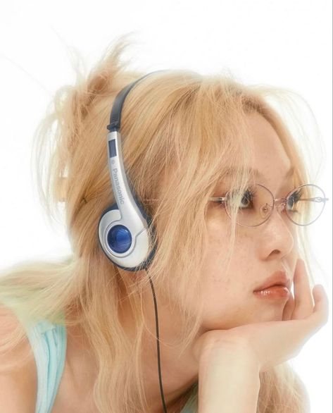 A Woman, Headphones, Blonde, Tumblr