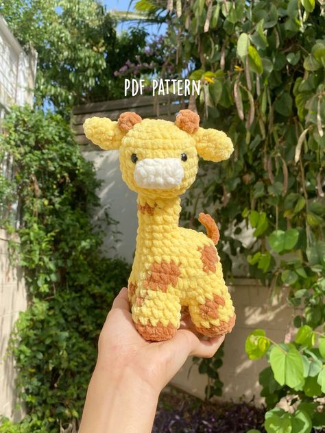 PDF pattern to make a soft and cuddly giraffe plush toy. Great for beginners and advanced crafters,#Crochet_Kawaii #Crochet_Mignon #Confection_Au_Crochet #Giraffe_Crochet Giraffe Crochet, Easy Crochet Animals, Crochet Mignon, Confection Au Crochet, Crochet Design Pattern, Kawaii Crochet, Beginner Crochet Projects, Fun Crochet Projects, Crochet Animal Patterns