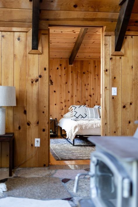 V Match Pine Walls, Pine Walls Bedroom, Knotty Pine Decor, Canada Cabin, Knotty Pine Cabin, Knotty Pine Ceiling, Knotty Pine Paneling, Stairway Walls, Magical Mountain