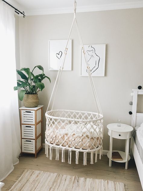 Macrame Crib, Hanging Bassinet, Diy Macrame Projects, Hanging Cradle, Baby Room Diy, Doll Crib, Nursery Room Design, Baby Room Inspiration, Apartment Living Room Design