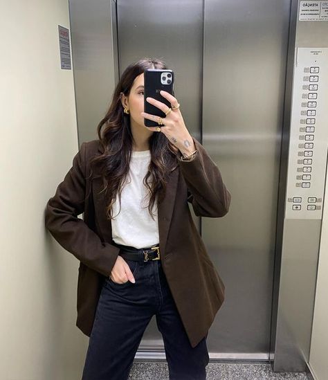 Dark Brown Blazer Outfit, Brown Blazer Outfit, Outfit Designer, Smart Casual Work Outfit, Color Combos Outfit, Lawyer Outfit, Stylish Work Attire, Blazer Outfit, Brown Blazer