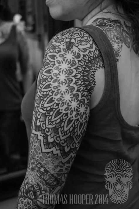 15 Beautiful Mandala Sleeve Tattoos For Women - Brighter Craft Shoulder Henna, Mandala Tattoo Shoulder, Mandala Arm Tattoos, Hamsa Tattoo Design, Thomas Hooper, Mandala Sleeve, Earthy Tattoos, Mandala Tattoo Sleeve, Geometric Sleeve Tattoo