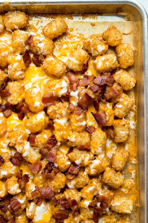 Loaded Totchos - CPA: Certified Pastry Aficionado Loaded Totchos, Tot Recipes, Tot Nachos, Tater Tot Nachos, Bbq Chicken Nachos, Tater Tot Recipes, Tailgate Snacks, Nachos Recipe, Tater Tots