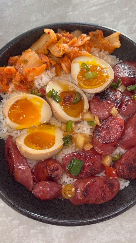 Easy Asian Food, Korean Marinated Eggs, Marinated Eggs, Asian Breakfast, Chinese Sausage, Easy Asian, Healthy Food Dishes, Eggs Recipe, Food Therapy