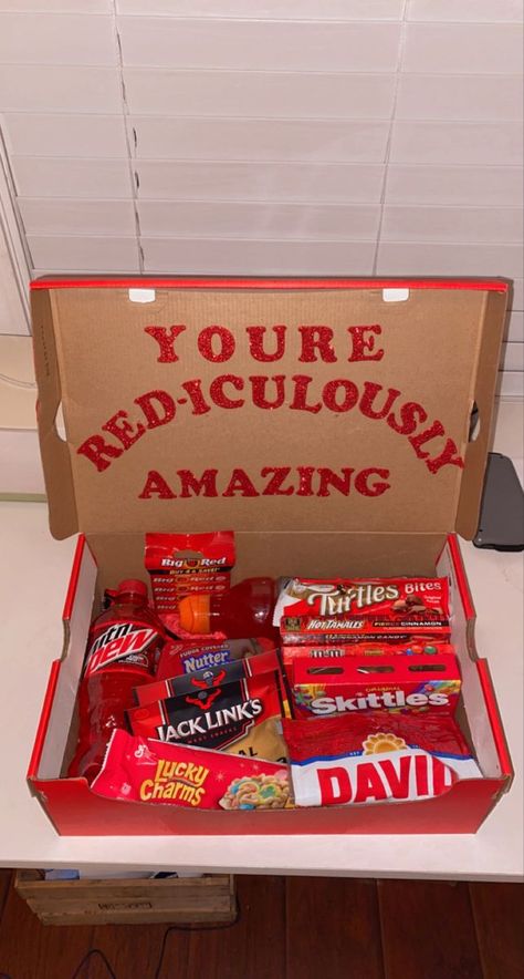 Boyfriend Snack Gift, Diy Gift Baskets Dollar Tree, Red Snack Box Gift, Themed Gift Baskets For Boyfriend, Couole Gifts, Food Gifts For Boyfriend, Shoe Box Present Ideas, Simple Just Because Gifts For Him, Snack Box Ideas For Boyfriend