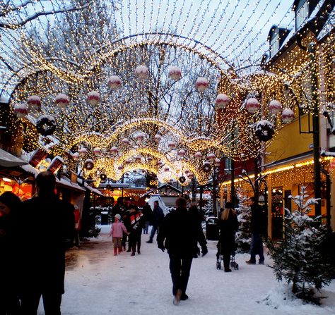 Christmas market, Stockholm.  All of Scandinavia had such pretty streets and wide open pedestrian and bike -friendly market streets. Stockholm Christmas, European Christmas, Christmas In Europe, Christmas Markets Europe, Scandinavian Countries, Swedish Christmas, Nordic Countries, Tromso, Christmas Wonderland