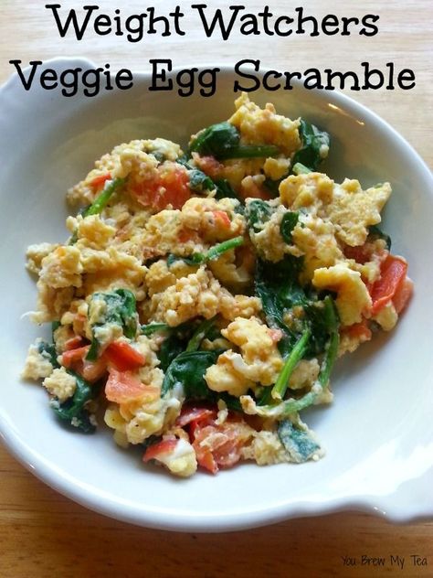 Weight Watchers Veggie Egg Scramble is a simple and easy egg breakfast recipe that everyone will love! Veggie Egg Scramble, Egg Breakfast Recipes Easy, Easy Egg Breakfast, Egg Scramble, Yummy Healthy Breakfast, Weight Watchers Breakfast, Weight Watchers Recipes, Weight Watchers Breakfast Recipes, Egg Recipes For Breakfast