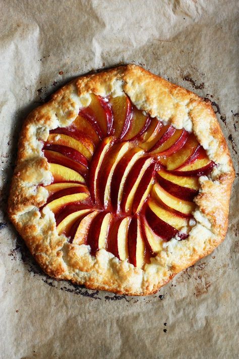 Easy Honey Nectarine Tart | Set the Table Nectarine Tart, Japanese Cheesecake, Quails, Set The Table, Pie Dessert, Sweet Tarts, Yummy Sweets, Tart Recipes, How Sweet Eats