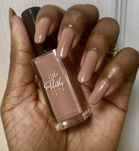 Earth Tone Manicure, Matt Brown Nails, Best Nail Color For Tan Skin, Nude Nails For Black Women, Simple Bridal Nails, Dark Skin Nail Color, Basic Manicure, Dark Hands, Easy Toe Nail Designs