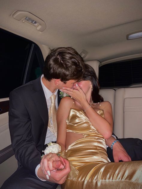 Prom Cute Couples, Best Prom Pictures, Senior Prom Couples, Prom Picture Couples, Prom Photo Ideas Couple With Car, Prom Photos Couple Aesthetic, Prom Couple Inspo Pics, Classy Prom Pictures, Matric Dance Pictures